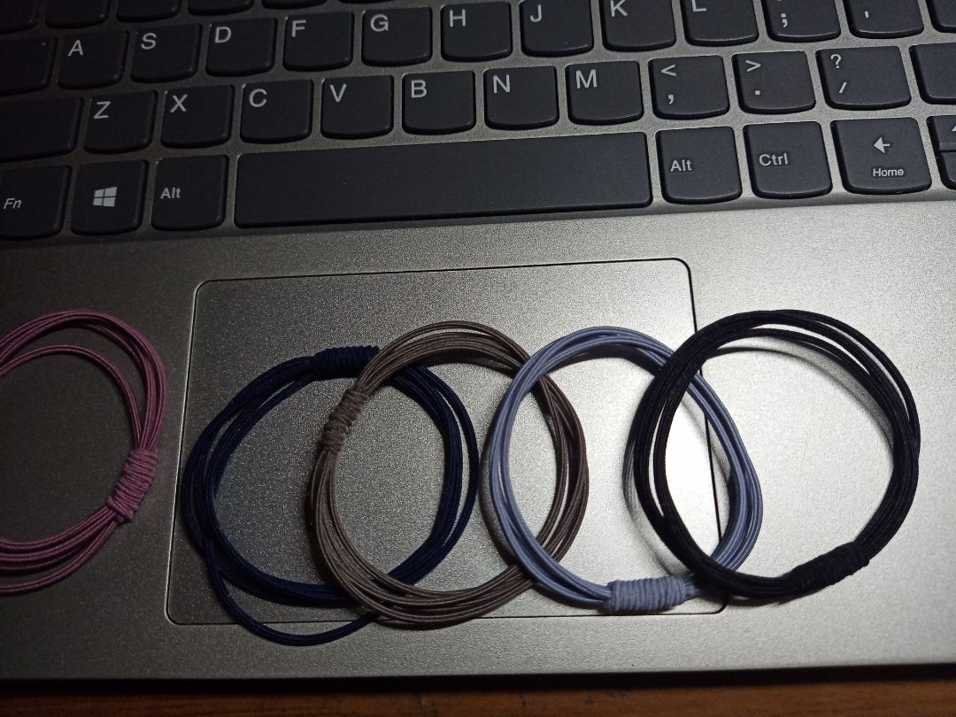 giao đủ số lượng. dây ít dãn, 1 dây dùng cũng được khá lâu