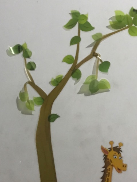 Màu sắc đẹp sắc nét. Nhưng chất lượng keo quá tệ. Còn 3 sản phẩm không dám dán. Có được hoàn trả lại sản phẩm không?