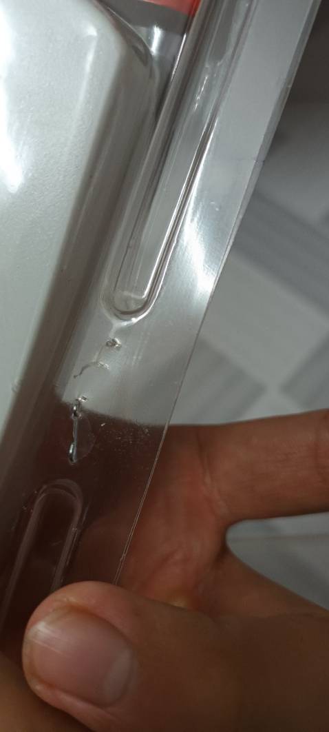 Hàng bị bốc gỡ hàng cũ mà dám bán cho khách hàng. Tôi chấp nhận mua giá cao mà đưa hàng cũ đã bị gỡ gym bán bại, làm ăn *** vậy thì tôi ra shop trực tiếp mua an tâm hơn