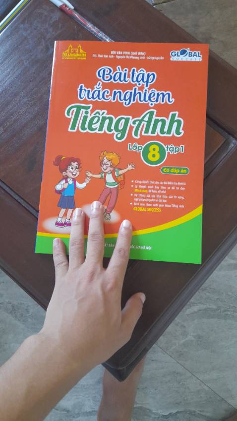 - Sát chương trình học và trình bày dễ hiểu
- Giao hàng nhanh chóng, đúng hẹn và giống như mô tả sản phẩm