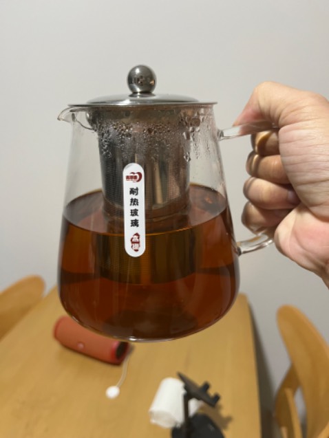 Bình đẹp, chất liệu nhìn xịn xò, shop giao cái đầu bị vỡ nhưng đã đổi lại cho mình cái khác. Có điều trừ 1* vì thiết kế miệng bình rót nước bị chảy ra ngoài