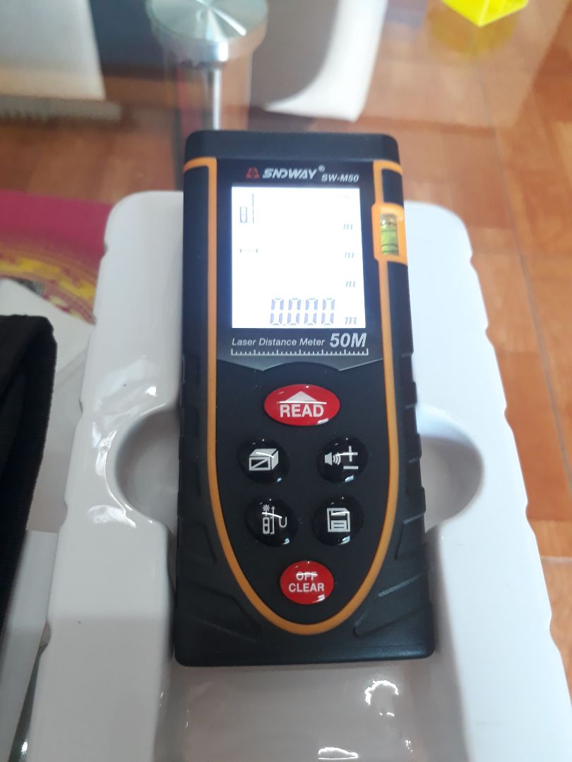 Mình mua loại M40 mà lại nhận được M50. Ban đêm xài tốt, ban ngày thì khó nhìn khi đo xa. cũng tiện lợi khi đi đo hiện trạng nhà cửa.