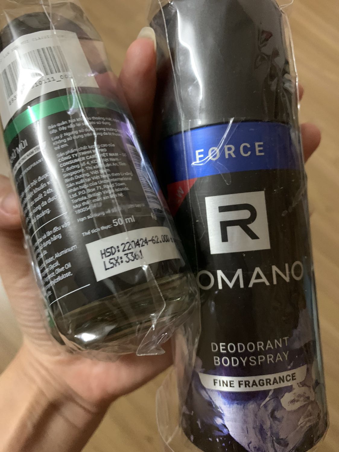 Hàng chính hãng nên yên tâm. Tiki giao hàng khá nhanh dù ở xa, bọc gói cẩn thận. Về chất lượng thì tg đối phù hợp với nhu cầu