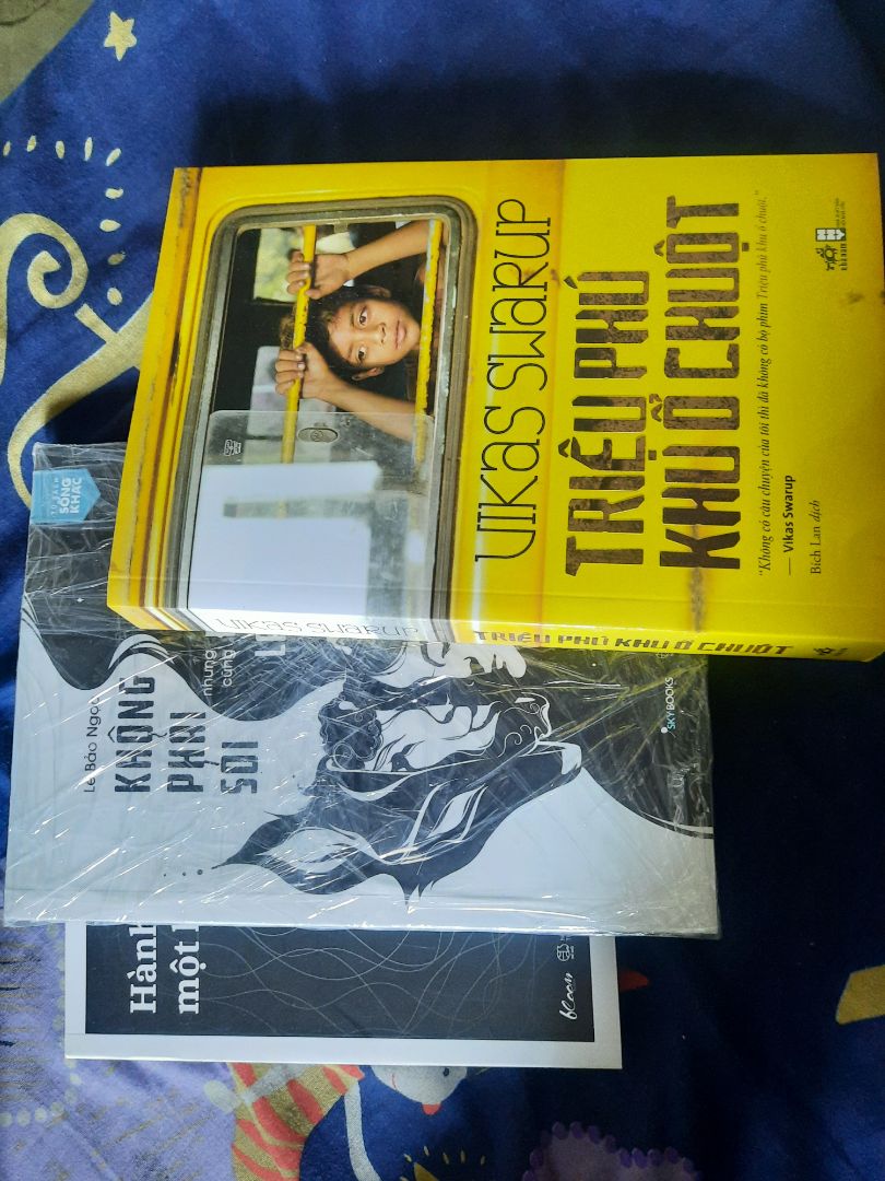 Đóng gói cận thận, bìa khá đẹp, gáy và rìa sách k bị hỏng. Giấy mực in, cỡ chữ đc thiết kế khá dễ nhìn, màu giấy nhìn đỡ hại mắt. Nhận đc hàng khá nhanh vừa mua hôm trc hôm sau đã nhận đc