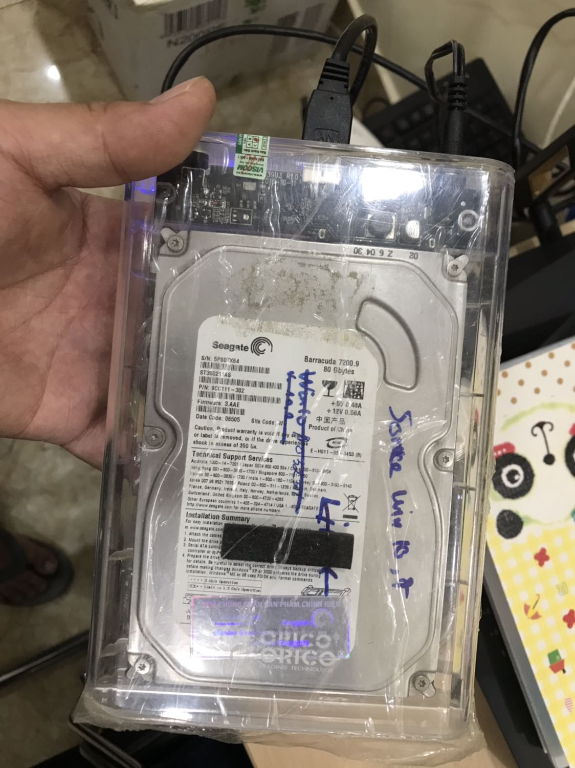 Mua hàng chính hãng của Orico cty được phân phối chính thức nên yên tâm
Các bạn cứ nhìn cái tem là biết 
Chất lượng thì cứ dùng mới biết được, bảo hành 1 năm lận mà