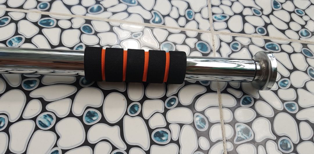 sản phẩm xà đơn không hoàn hảo thiếu cục cao su một bên