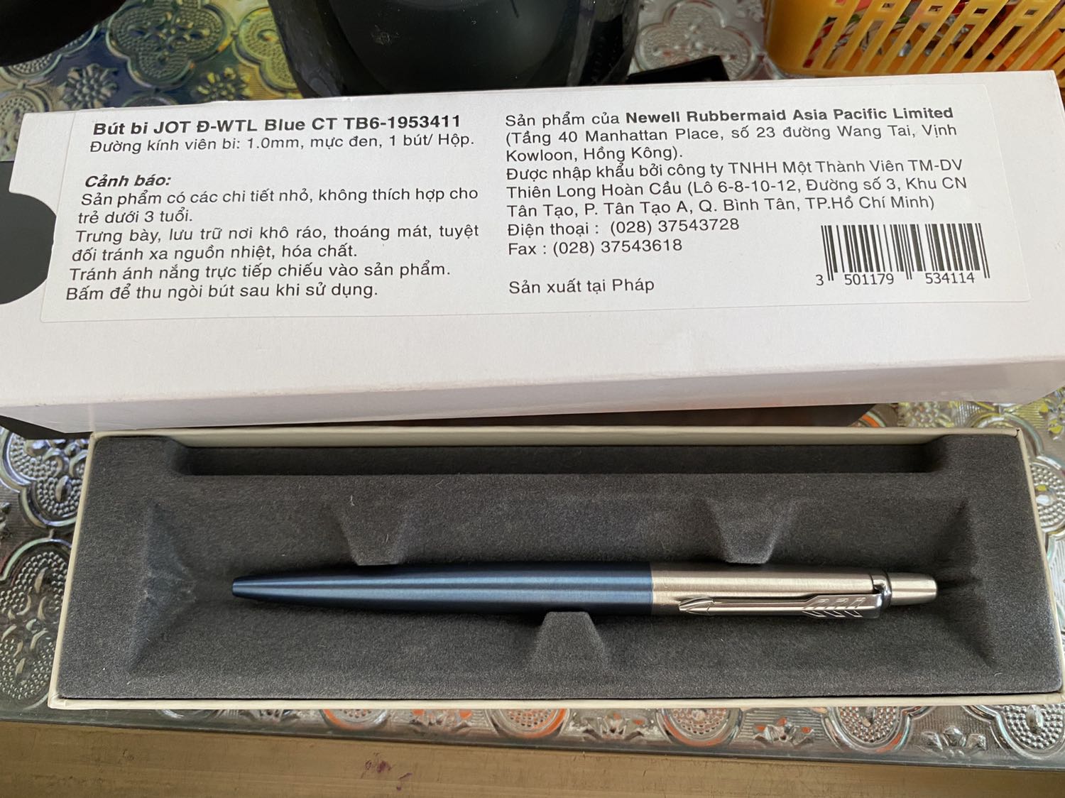 bút mực đen, thân màu waterloo đẹp, được giảm giá nữa, quá chim ưng