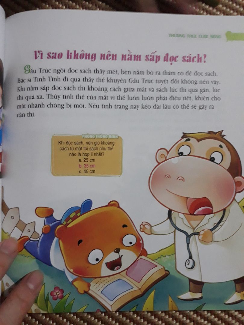 Bộ sách rất hay, nhiều câu hỏi hay, cách trình bày dễ thương. bé nhà mình rất thích ❤