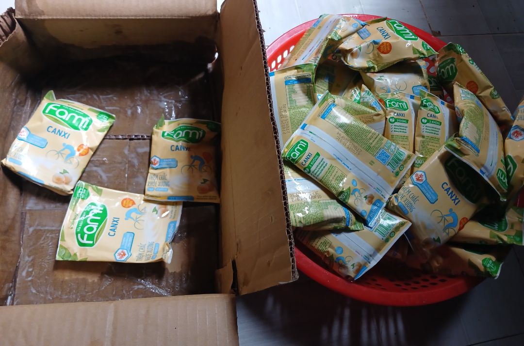 Giao tới người nhận đổ bể ướt hết mùi hôi khó chịu