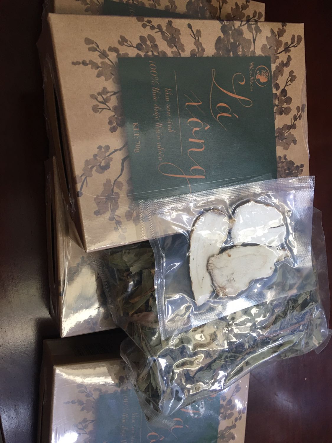 Nhận hàng đúng thời gian dự kiến. Lá xông rất là thơm. Chưa sử dụng nên chưa biết công dụng thế nào.
Cảm ơn tiki đã giao hàng nhanh chóng và đầy đủ
Zzz zzz zzz ccc xxx xx ss d fjkk kkkk zzz mmmm zzz dd fff w rdr â. Gh jkk đ ccc