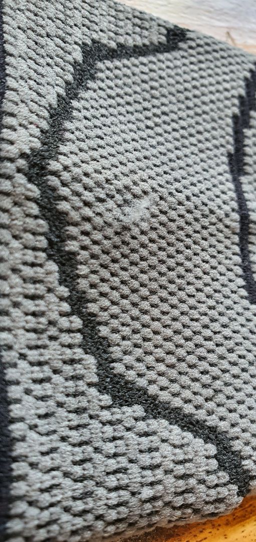 hàng giao đóng gói ẩu, hàng có mùi chua của hồ hôi chân. thất vọng với sản phẩm mua lần hài của sản phẩm cùng loại