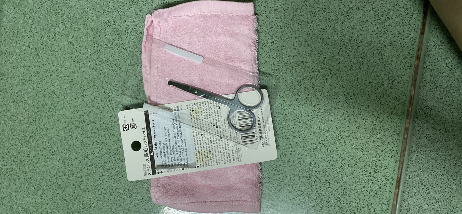 Gói hàng rất là cẩn thận, kèm theo cái khăn để không bị trầy xước sản phẩm, rất hài lòng, sẽ ủng hộ shop tiếp ?