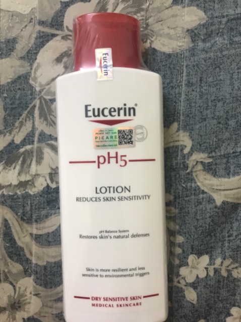 Giao hàng nhanh, giá rẻ, mềm da, dưỡng ẩm tốt