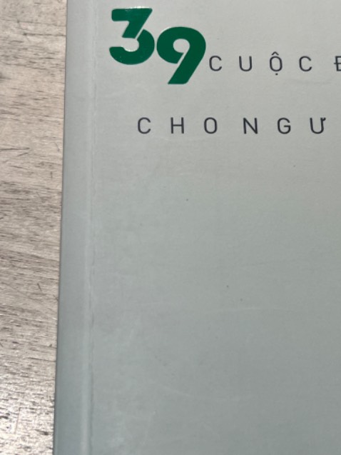 Kiện đẹp nhưng sách cũ (bụi) và bị gãy.