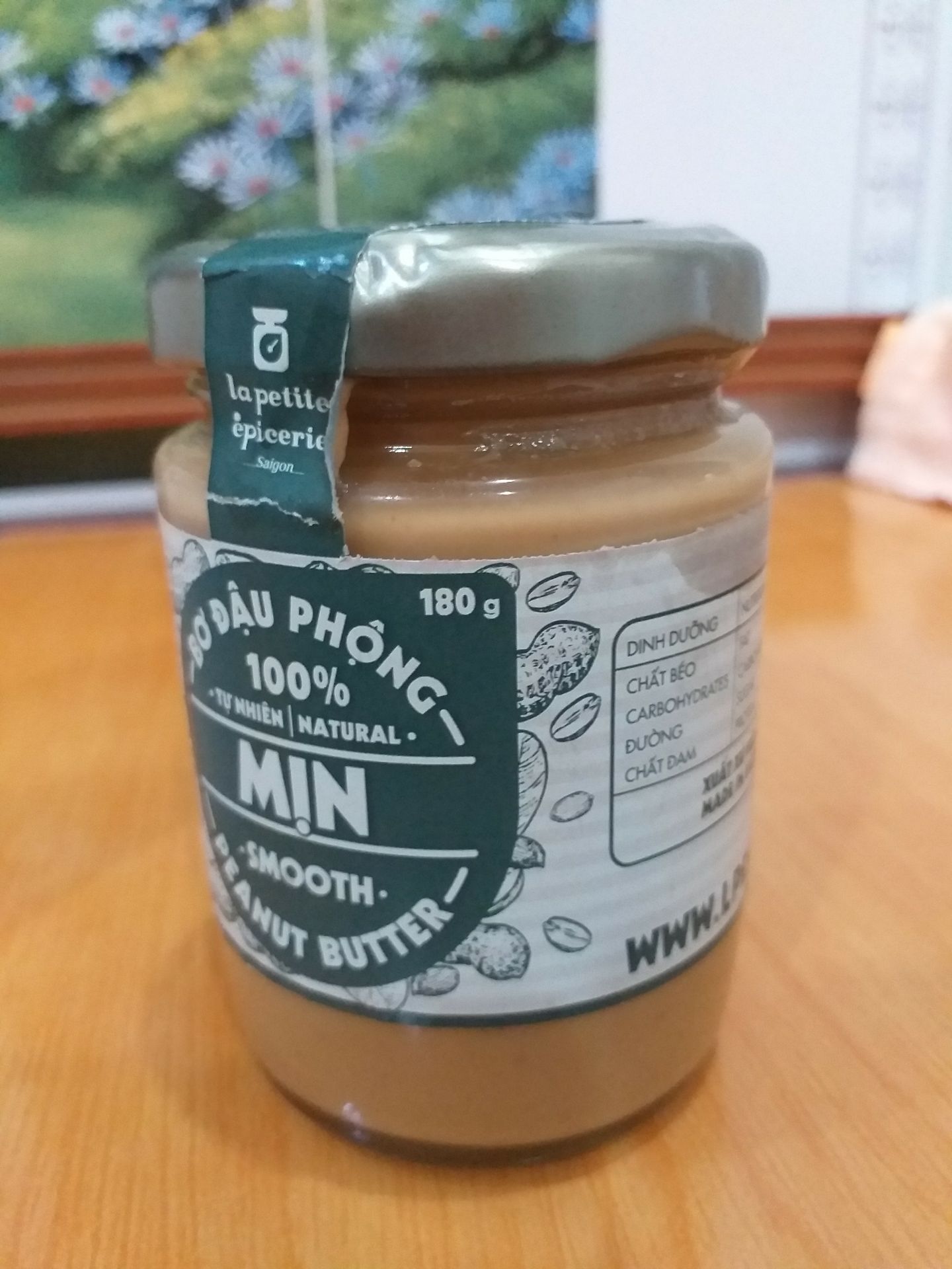 giao hàng nhanh, nhưng đóng gói ko cẩn thận, nắp hộp bị dập móp, rách niêm phong, chảy cả bơ ra ngoài