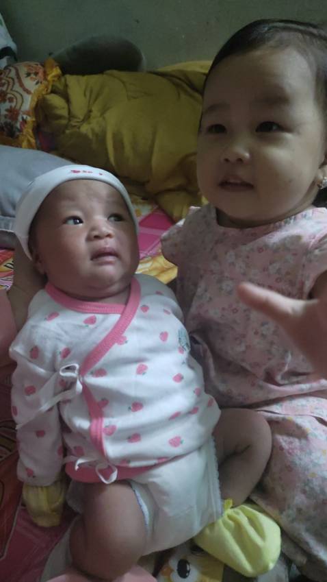 Cả hai chị em đều Sài tã này mua cả chục lần rồi xài rất ok cho shop 5 sao