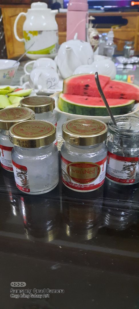 Dùng được, hộp dựng sơ sài, bung ra, lọ rơi ra may không vỡ lọ nào.