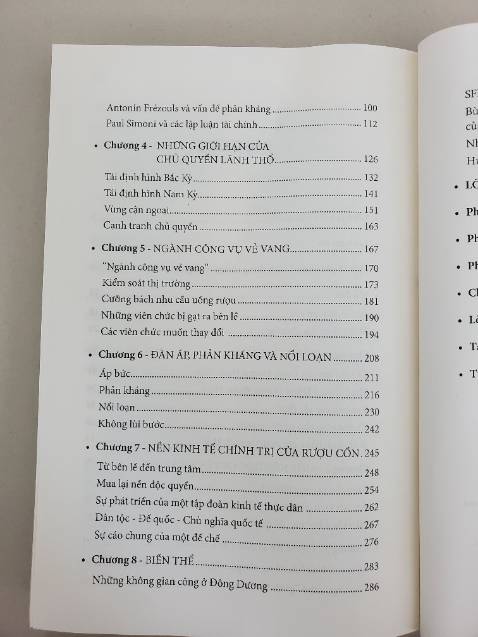 Sách nhiều nội dung hay, giọng văn cuốn hút. Cả một kho báu kiến thức về một góc trong xã hội Việt Nam xưa