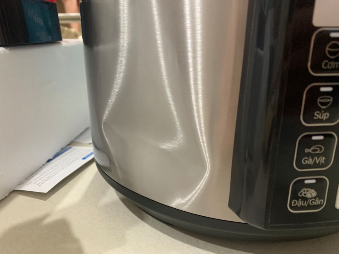 Minh vua nhân dc hàng vào trưa nay, sao gần 4 tuần chờ đợi. mùa dịch mình có thể thong cảm cho cho việc giao trễ, nhưng khi nhận dc hàng thì mình hoàn toàn thất vọng. sản phẩm bị móp méo 1 bên, mong tiki hỗ trợ đổi trả.