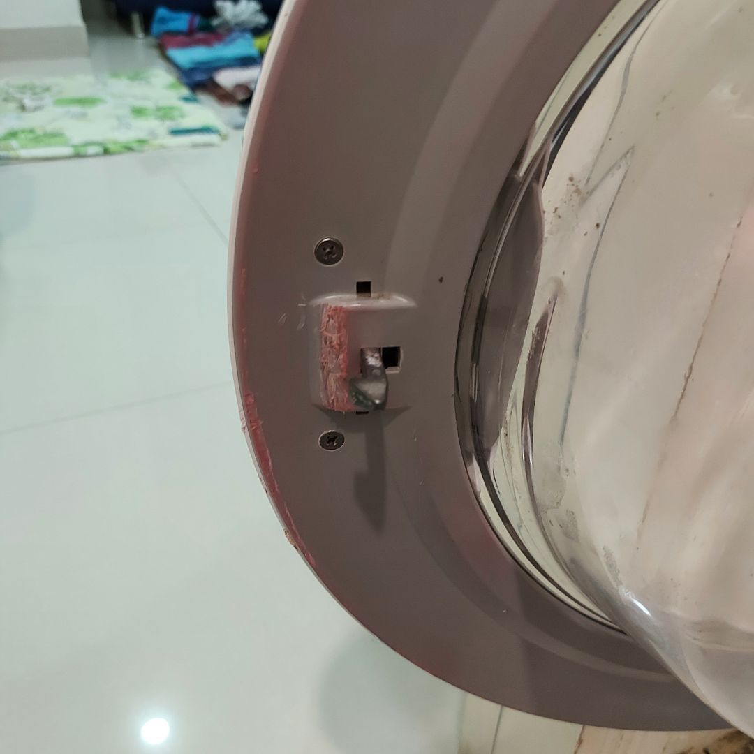 Đã lắp thành công cái lẫy, cám ơn shop