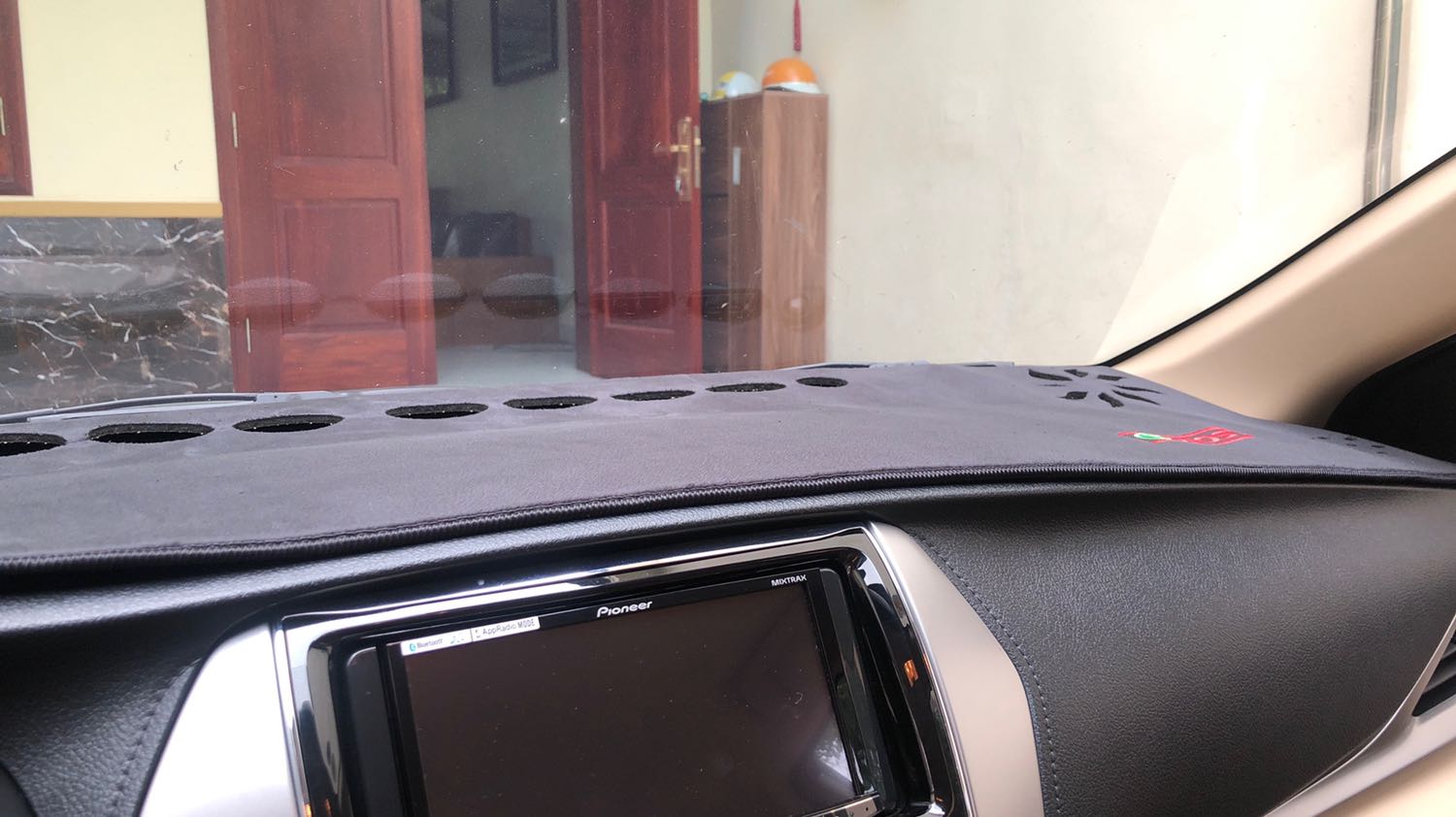 Rất vừa với Vios 2029, chống chói tốt, đáng để mua. Giao hàng nhanh.