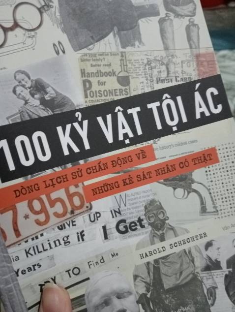 Hơi móp ở góc sách một chút mà không đáng kể