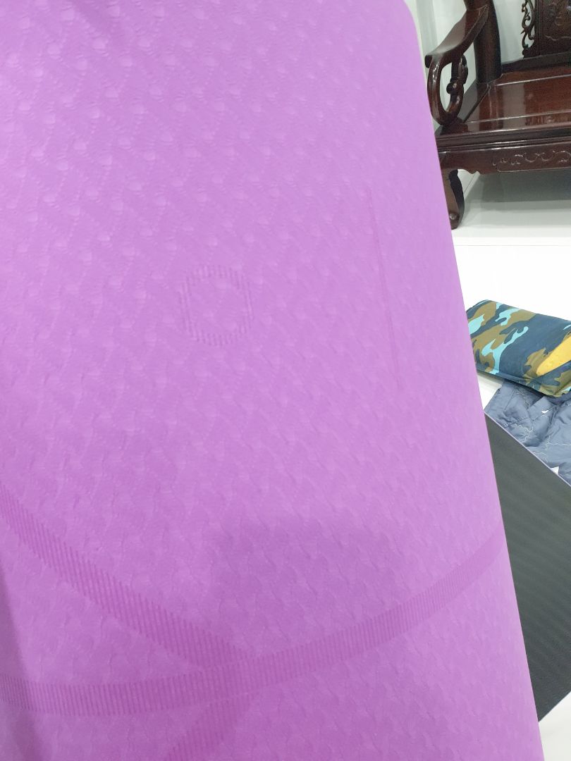 Thảm ok, định tuyến hơi mờ khó nhìn. shop báo cắt bớt khâu in chữ miDoctor để có giá tốt. Vẫn vote 5 sao. Review cho bạn nào mua thảm, đừng nhìn hình có in chữ nhé. k có hàng đó nữa.