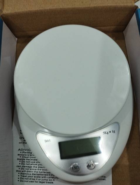 Hàng giống hình. Mà mới nhận hàng chưa xài nên chưa biết chất lượng ra sao. Nhưng giá với hàng mình thấy ok. 
À, shop ko ghi rõ nên mình tưởng có tặng pin, nhưng mở ra thì thấy ko có tặng pin nhé mn.