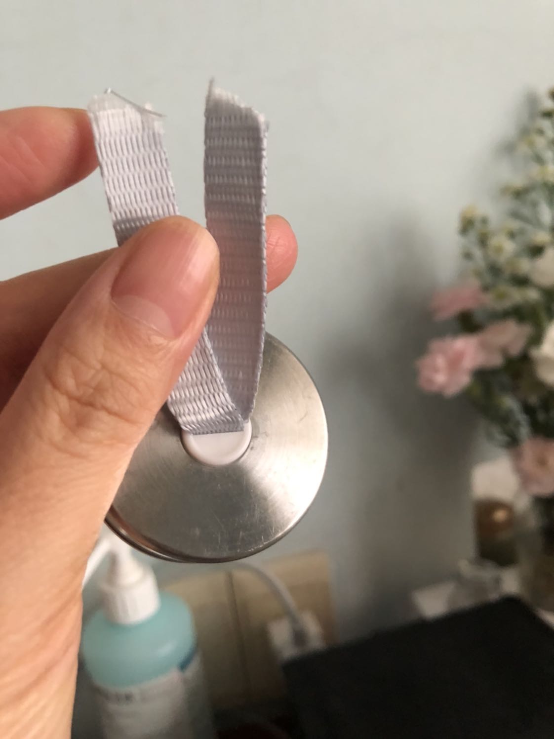 Tôi mới bóc 2 lốc, bán hàng bắt mua 3 lốc 15 bình, nhu cầu thì có 5-10 bình, thôi mua về cho vậy! Mà bóc 2 lốc ra cái thì vỡ miệng chai, cái thì nắp chai bị đứt quai, bán hàng phải ktra kỹ trc khi giao cho khách chứ!!!!