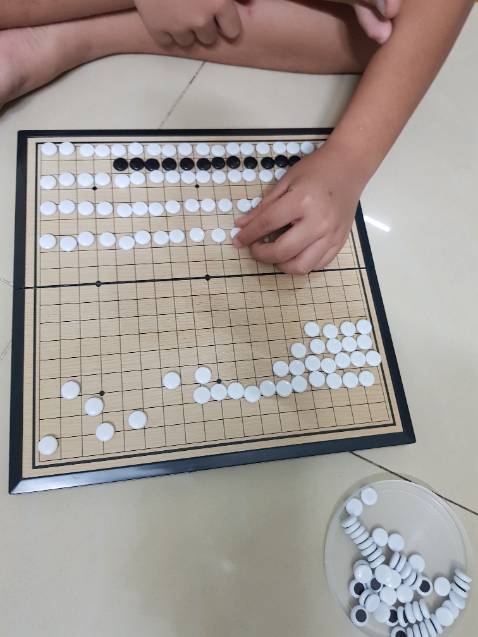 Quân cờ đẹp. Bé rất thích, đáng tiền nhé