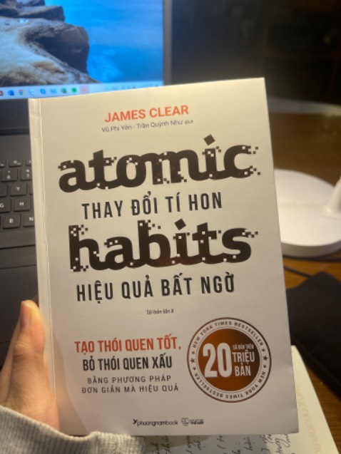 Hay lắm mn ơi, đọc liền không thể dừng 100 trang. Tiki đóng gí thì khỏi bàn rồi. Mua đọc để biết thêm chi tiết nhe :))