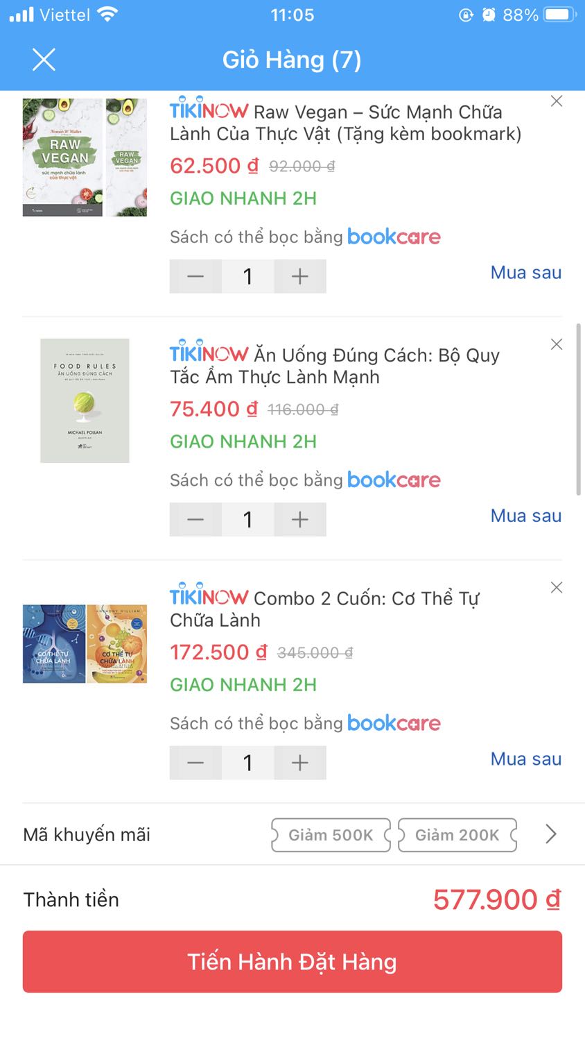 Lúc đặt đơn thì hiện có thể bọc bằng bookcare, nhưng khi giao thì do sách đóng theo combo nên không bọc. Tuy nhiên nó chẳng phải là boxset gì cả, chỉ là cái màng nilon thôi, thiết nghĩ tiki nên linh hoạt tháo ra bọc cho khách hoặc ít nhất thêm 1 lựa chọn là bọc hay không. Đằng này không bọc mà mua hàng cứ để bọc được lúc nhận rất là phiền lòng đối vs 1 ng cẩn thận sách như mình. Mình chọn tiki vì có dịch vụ bookcare so với các nơi bán khác thôi. Nên linh hoạt lên. Còn không thì phải để không bọc được để khách chọn cuốn lẻ. Chứ nó không phải là boxset có hộp giấy như mấy bộ series truyện nước ngoài để mà bọc không được. Ngoài ra cũng không thể tự tra cứu đơn đã bị trừ đi mấy cái bookcare, chỉ biết đơn đó có dùng mà trong khi quyển được bọc, quyển lại không.