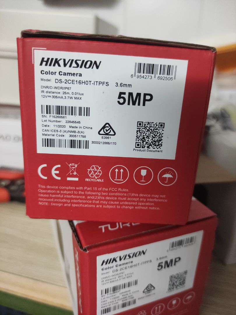 để nghị đổi hàng đặt hàng vỏ kim loại giao hàng vỏ nhựa, kiểm tra thấy mã không đúng với đơn đặt. đề nghị tiki kiểm tra hàng