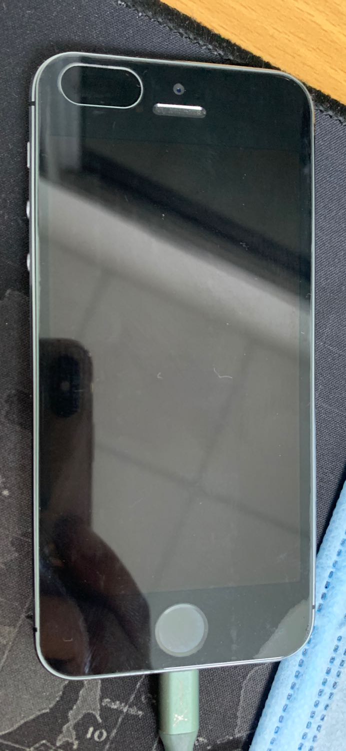 Mua cường lực màn hình mà gửi cho 3 cái gián lưng là sao trời ?