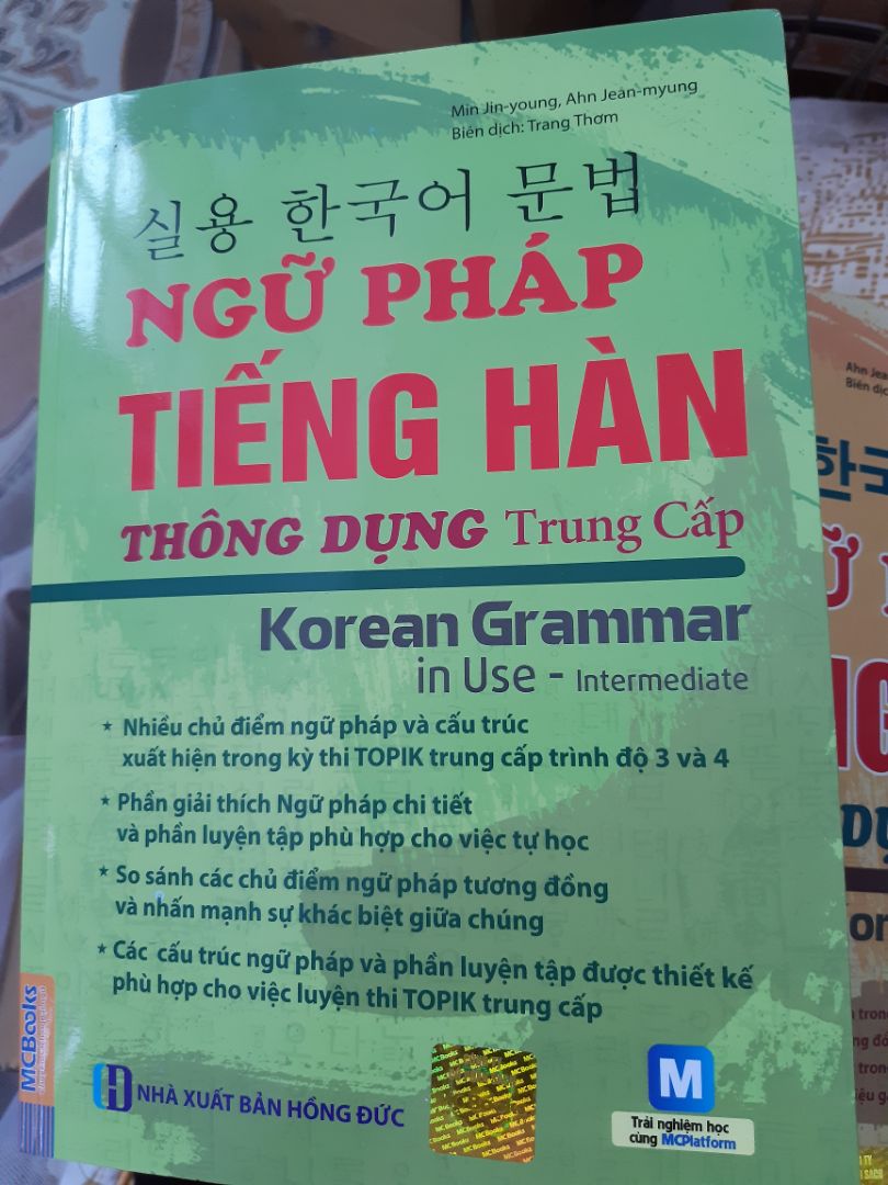 sách khá hay.                                           
nhưng tại sao lại không có CD kèm theo
thật là thất vọng khi thấy tiki làm ăn giả dối??