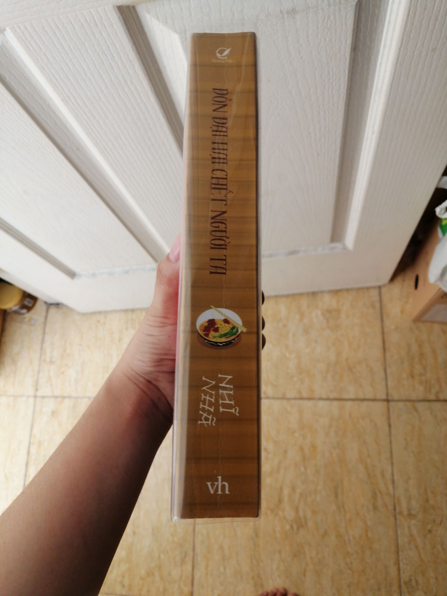 Sách mình nhận được không hề bị hư hỏng.Tiki giao hàng cũng nhanh