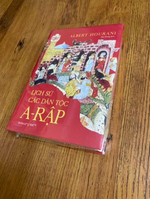 Sách đến tay mới nguyên seal, ko cấn móp gì. Cảm ơn Tiki đã đổi cuốn mới sau lần trước bị cấn móp nặng do vận chuyển.