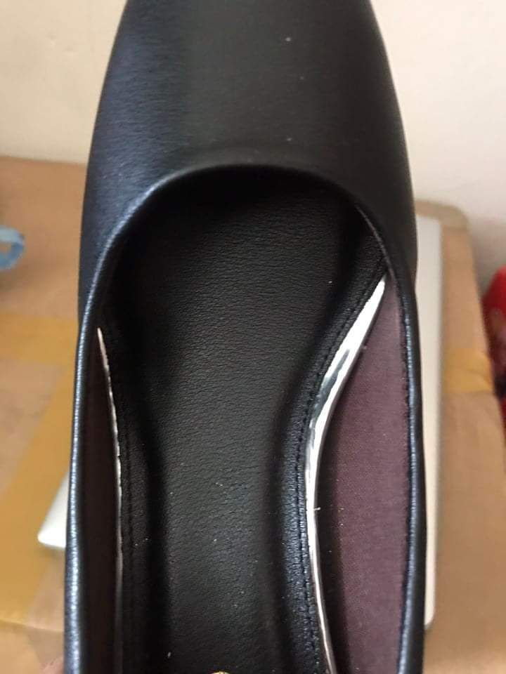 Giày form đẹp,chất da xịn mịn luôn,shop chăm sóc nhiệt tình,shipper thân thiện