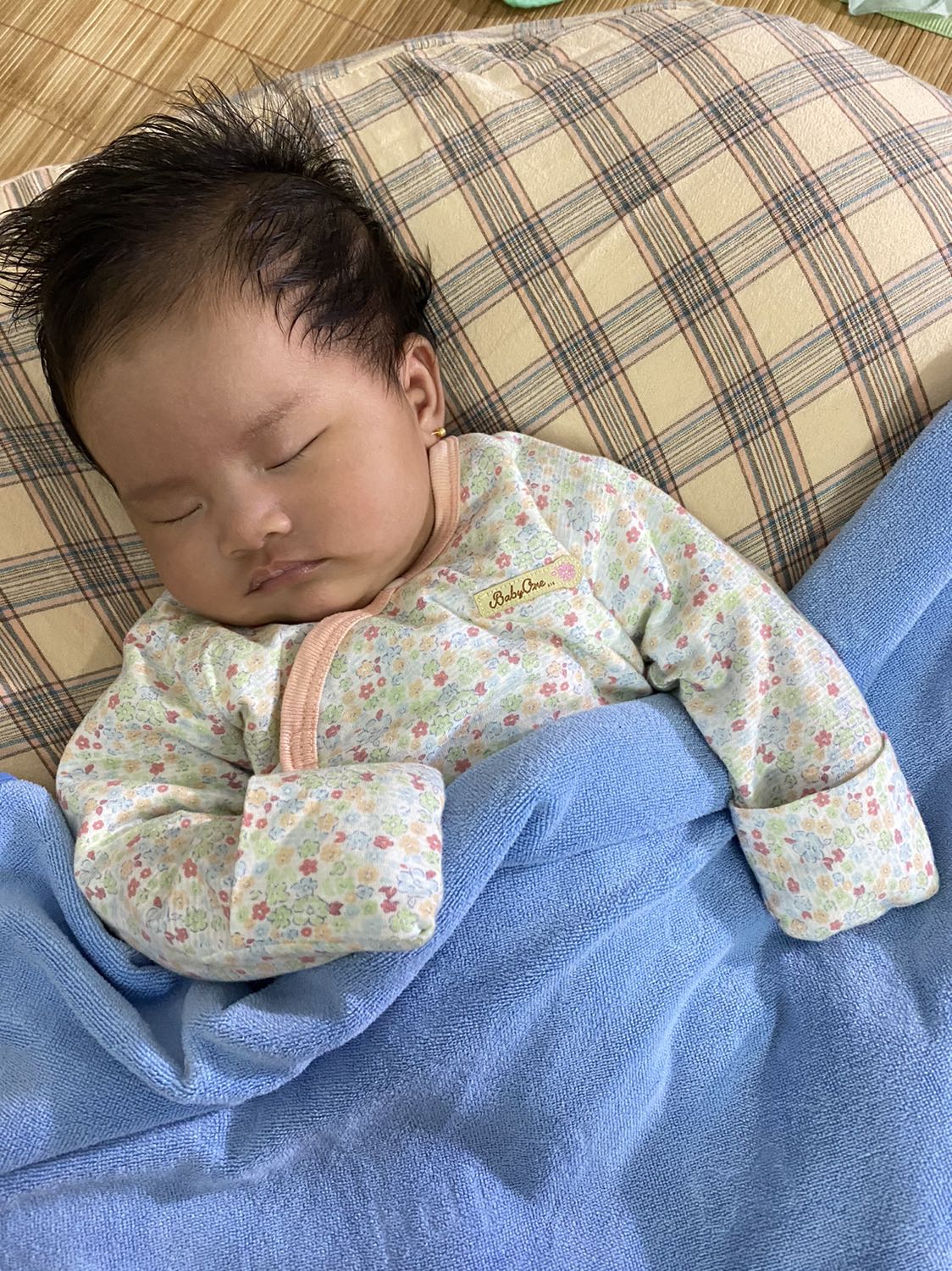 Tư vấn viên nhiệt tình, gối xị, con mình nằm lên thích quá nên ị với ngủ liên tục.