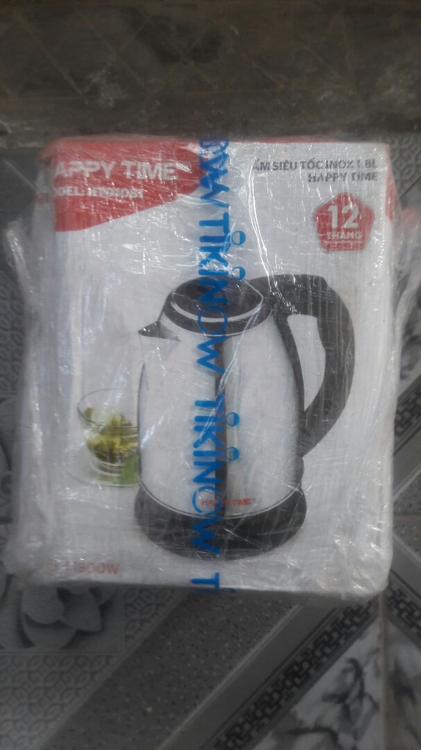 giao hàng nhanh
shop đóng gói đơn giản quá chỉ bọc hàng đúng 1 lớp nilong mỏng
ấm ghi dung tích 1.8 lít nhưng shop gửi loại 1.5 lít
đun thử nước lần đầu thấy cũng hơi ồn và thời gian sôi trễ hơn ấm cũ đang dùng
lần đầu dùng ấm đun của hãng sunhouse thật sự chưa hài lòng