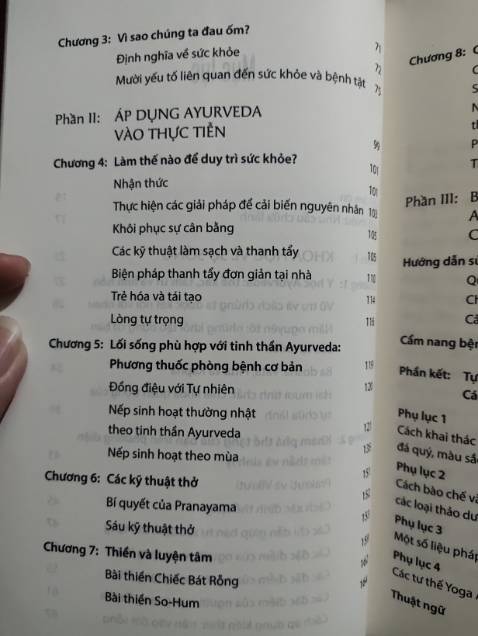 Không đơn giản và nhạt như những cuốn sách của Thái Hà khác, cuốn này có rất nhiều kiến thức thú vị, từ chữa bệnh tới dưỡng sinh, gần với Yoga, Thiền và tương đối gần y học Trung Quốc!
