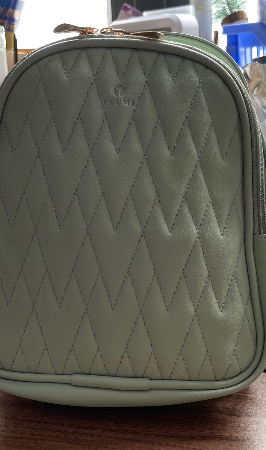 Sản phẩm đẹp, da mềm, mịn. Đường may đẹp. Rất ưng cái bụng nha. Sẽ ủng hộ shop lần tiếp theo