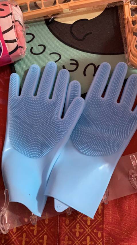 Đã mua hàng của shop rất nhiều lần mà công nhận shop bán hàng rất có tâm.  Găng tay dày dặn, đẹp, mk sẽ ủng hộ shop dài dài, shop nhớ sau này giảm giá thêm cho mk nhé