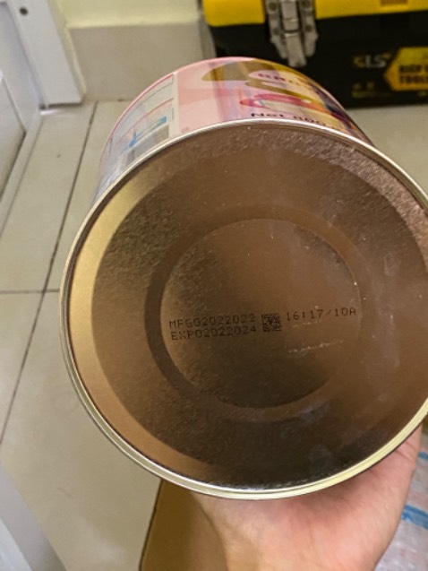 Đóng gói kỹ, giao đúng ngày báo mà vẫn ko kịp cháu mình về ĐL :( (mình đã mong giao kịp buổi sáng để trưa cháu bay mà ai dè cháu bay rồi là sữa mới tới) 😅 hạn sử dụng còn xa, tem đầy đủ. Shipper vui vẻ thân thiện nhiệt tình, thanks all