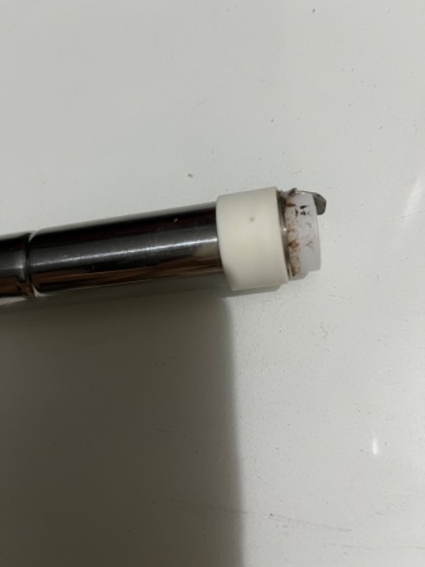 Sử dụng chưa được 1 năm mà cây lau nhà đã gãy đôi. Quá thất vọng các sản phẩm lau nhà của Lock&Lock