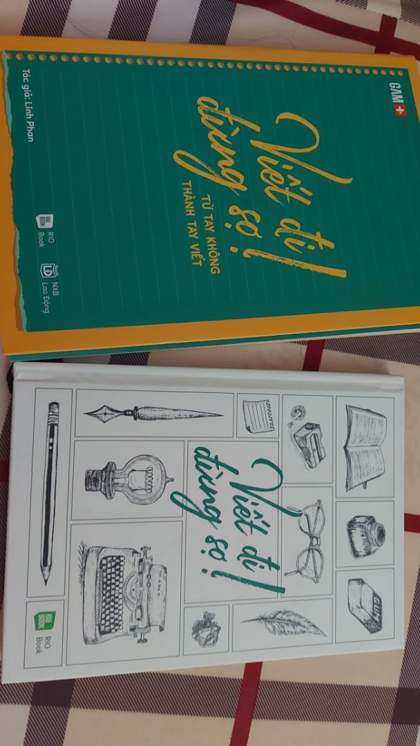 Sách giao nhanh, mình đặt tầm 3,4 ngày là tới. Chất lượng sách tốt, bìa dày, mình rất thích sách của chị Linh Phan. Tuy nhiên đơn sách mình có bookcare nhưng sách tới thì không được bọc bìa. Số lượng bookcare trên app vẫn bị trừ 😭😭😭 Tiki xem lại giúp mình