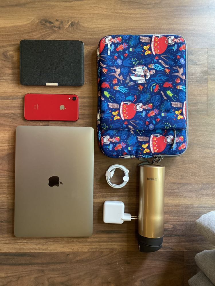 Tiki giao hàng nhanh, đóng gói cẩn thận. Thiết kế đẹp & sử dụng tiện lợi.