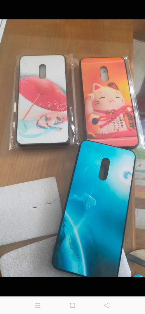 Chắc do noel nên Tiki giao hàng lâu hơn dự kiến 😔 Ốp đúng oppo k3, dày dặn + chống dính 👍 Rate cho shop 5sao
