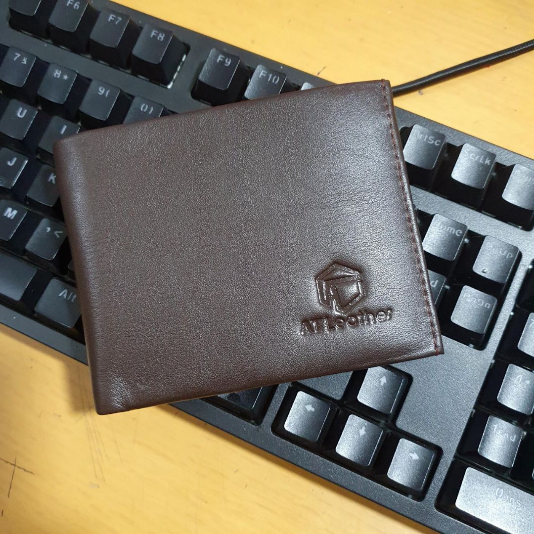 ví đẹp, đường mấy chắc chắn, chất liệu làm bằng, da thật sẽ ủng hộ shop nhiều