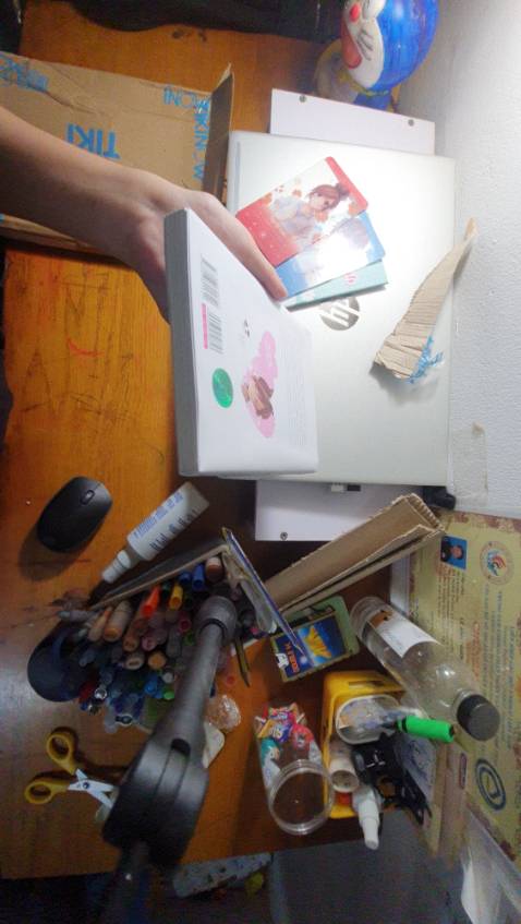 Bìa đẹp nhưung tiki giao lâu bị df 1 số chỗ